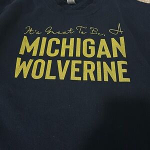 Michigan Wolverine Woman’s sweatshirt